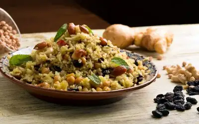 Bademli Pirinç Pilavı Tarifi