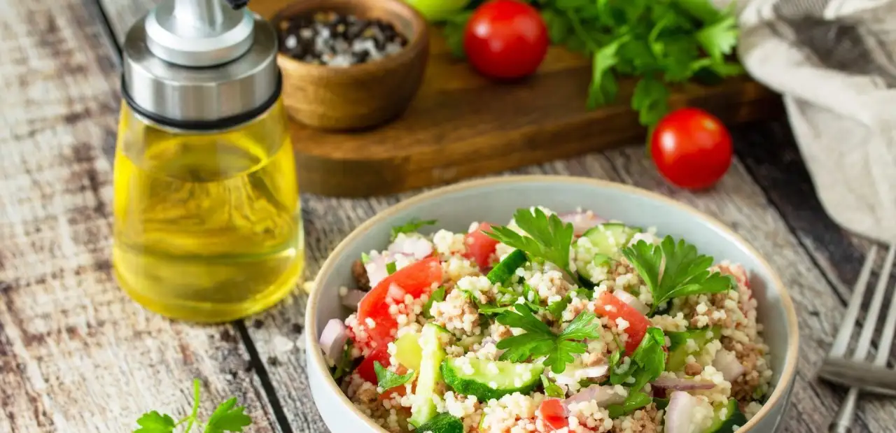 Pesto Soslu Patatesli Ton Balıklı Salata Tarifi