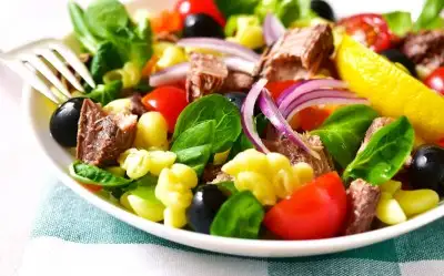 Ton Balıklı Makarna Salatası Tarifi