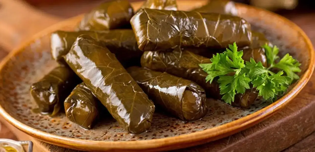 Zeytinyağlı Yaprak Sarma Tarifi