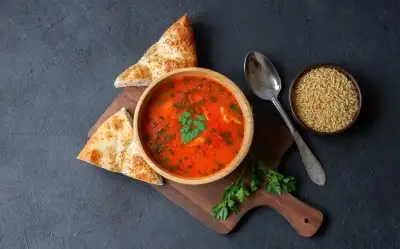 Domatesli Arpa Şehriye Çorbası Tarifi