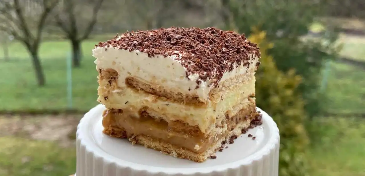 Bisküvili Muhallebili Pasta Tarifi