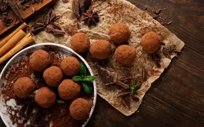 İki Malzemeli Çikolatalı Truffle Tarifi