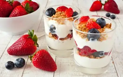 Çilekli Parfe Tarifi