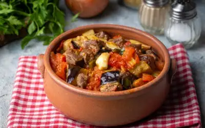 Etli Güveç Tarifi