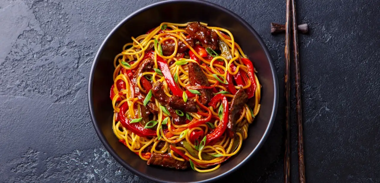 Noodle Tarifleri: Evde Restoran Kalitesinde Yapabileceğiniz 14 Noodle Tarifi