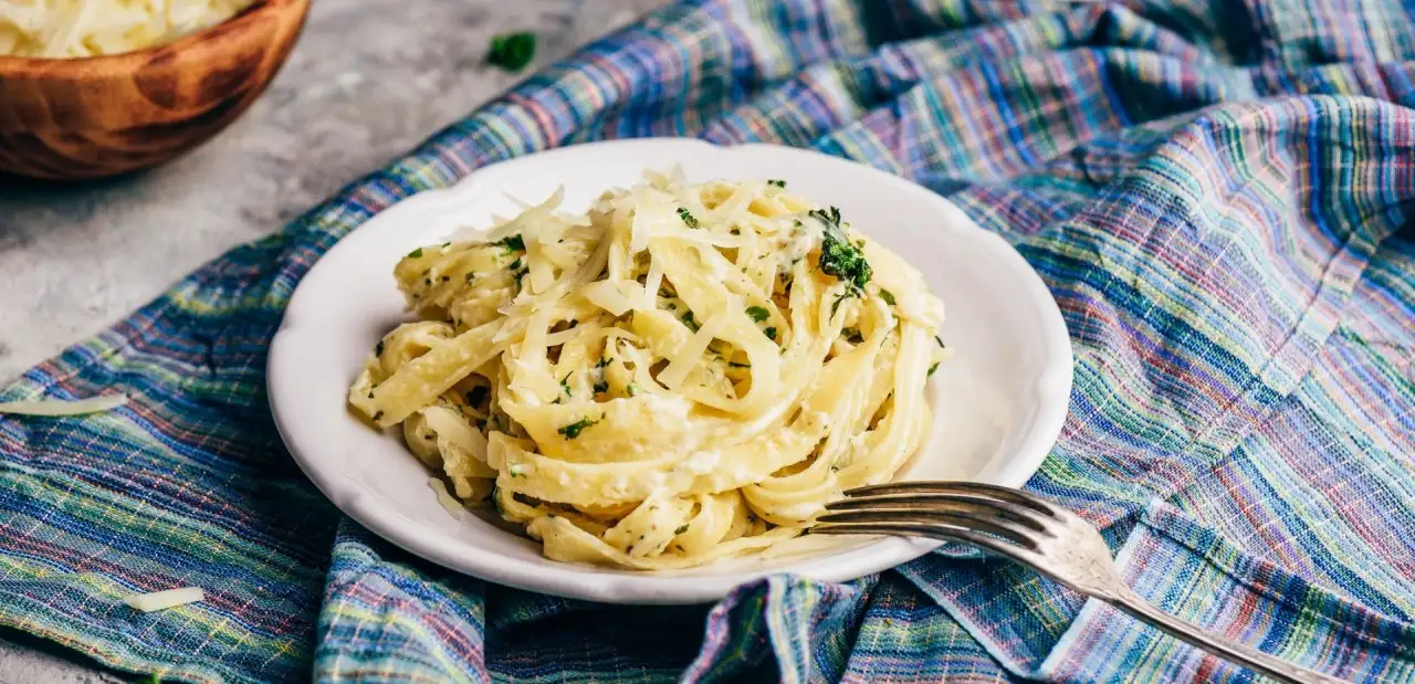 Fettuccine Alfredo Tarifi