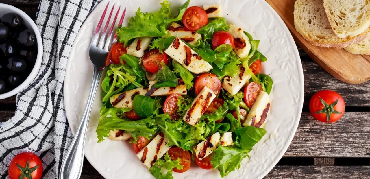 Hellimli Salata Tarifi