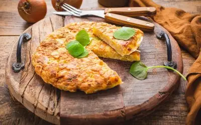 İspanyol Omleti (Tortilla de Patatas) Tarifi