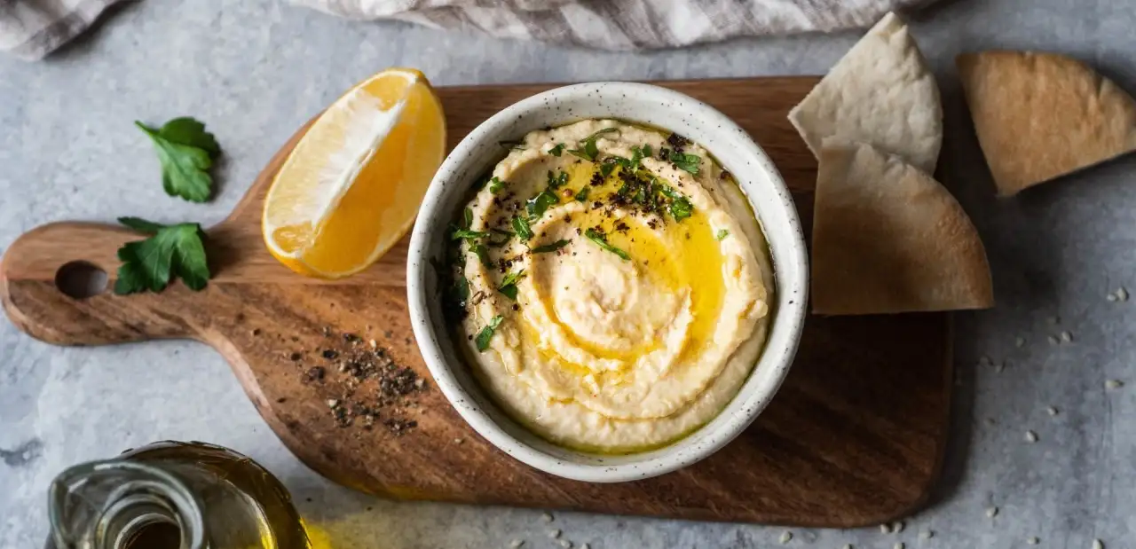 Kaşarlı Humus Tarifi
