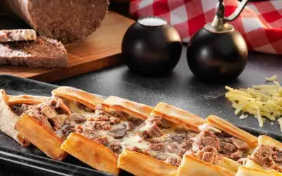 Kavurmalı Kaşarlı Pide Tarifi
