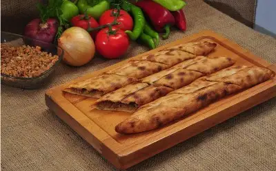 Kıymalı Karadeniz Pidesi Tarifi