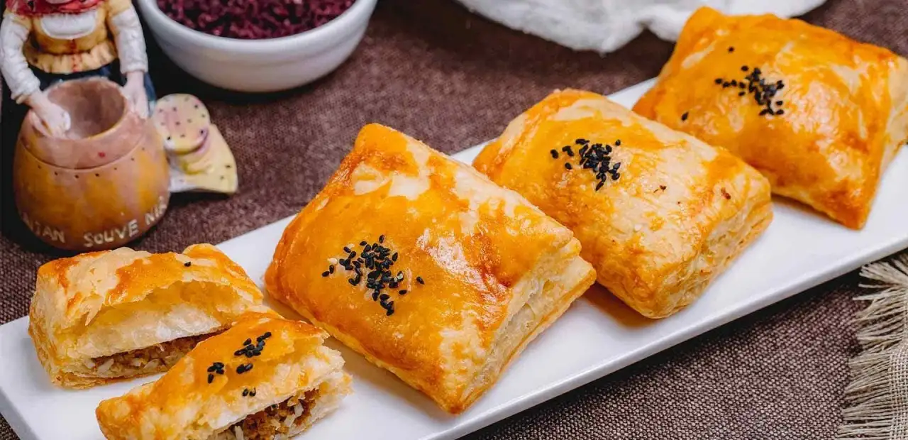 Kıymalı Milföy Börek Tarifi