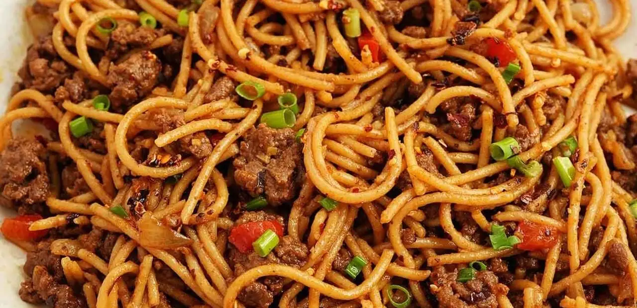 Kıymalı Noodle Tarifi