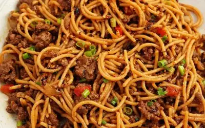 Kıymalı Noodle Tarifi