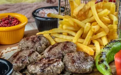 En İyi Köfte Nerede Yenir?: Türkiye'nin En İyi 10 Köftecisi