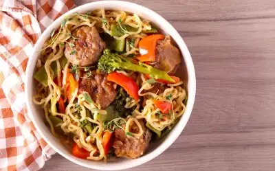 Köfteli Noodle Tarifi