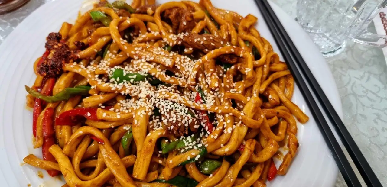 Köri Soslu Noodle Tarifi