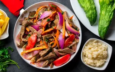 Lomo Saltado Tarifi