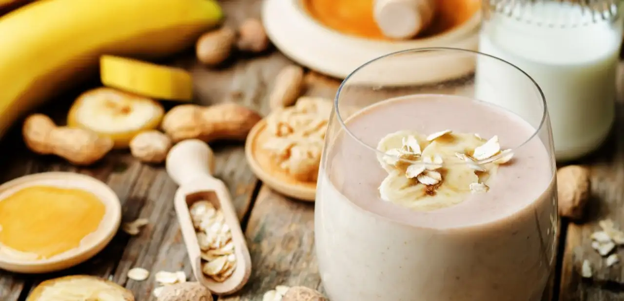 Muzlu ve Fıstık Ezmeli Smoothie Tarifi
