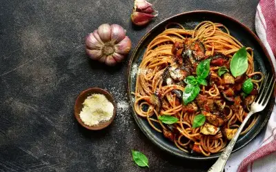 Patlıcanlı Makarna Tarifi