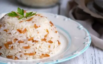 Şehriyeli Pirinç Pilavı Tarifi