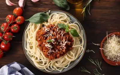 Bolonez Soslu Spagetti Tarifi