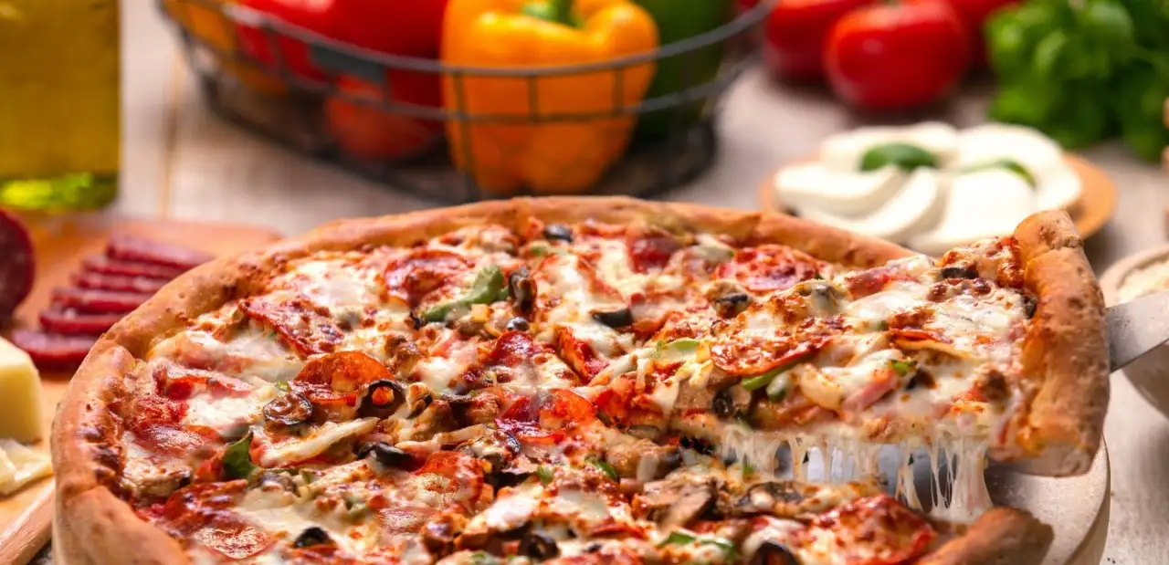 Sucuklu Mantarlı Pizza Tarifi