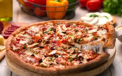 Sucuklu Mantarlı Pizza Tarifi