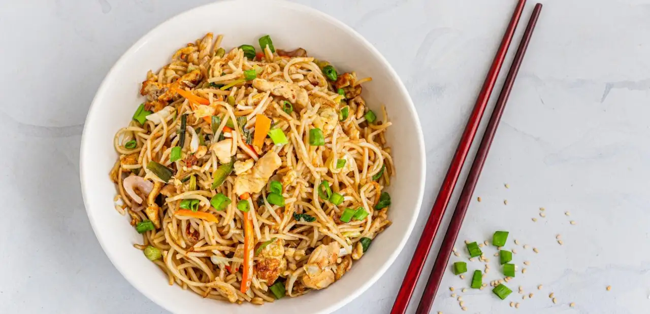 Tavuklu Sebzeli Noodle Tarifi
