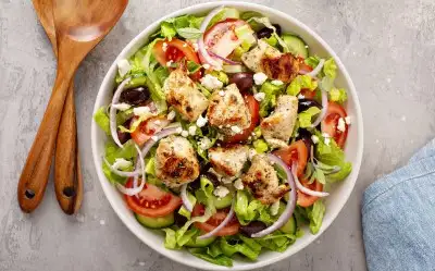 Tavuklu Sezar Salata Tarifi
