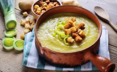 Terbiyeli Pırasa Çorbası Tarifi