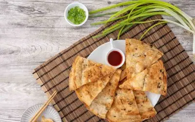 Yeşil Soğanlı Gözleme (Çin Gözlemesi) Tarifi