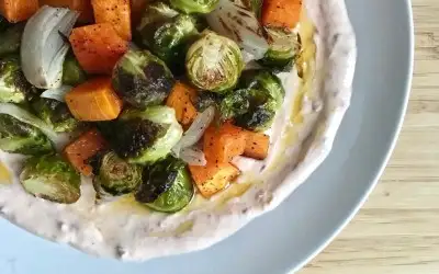 Yoğurt Soslu Brüksel Lahanası Salatası Tarifi